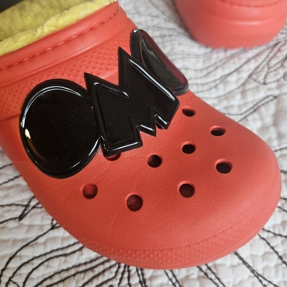 VGUC Crocs Classic Lined Disney Mickey Mouse Clog Size Kids 12 Unisex - Picture 3 of 13